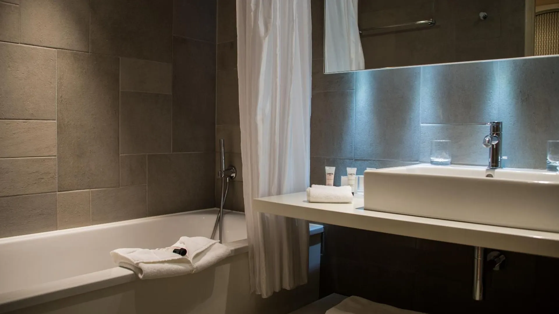 ****  Du Cote Des Olivades Hotel Paradou France
